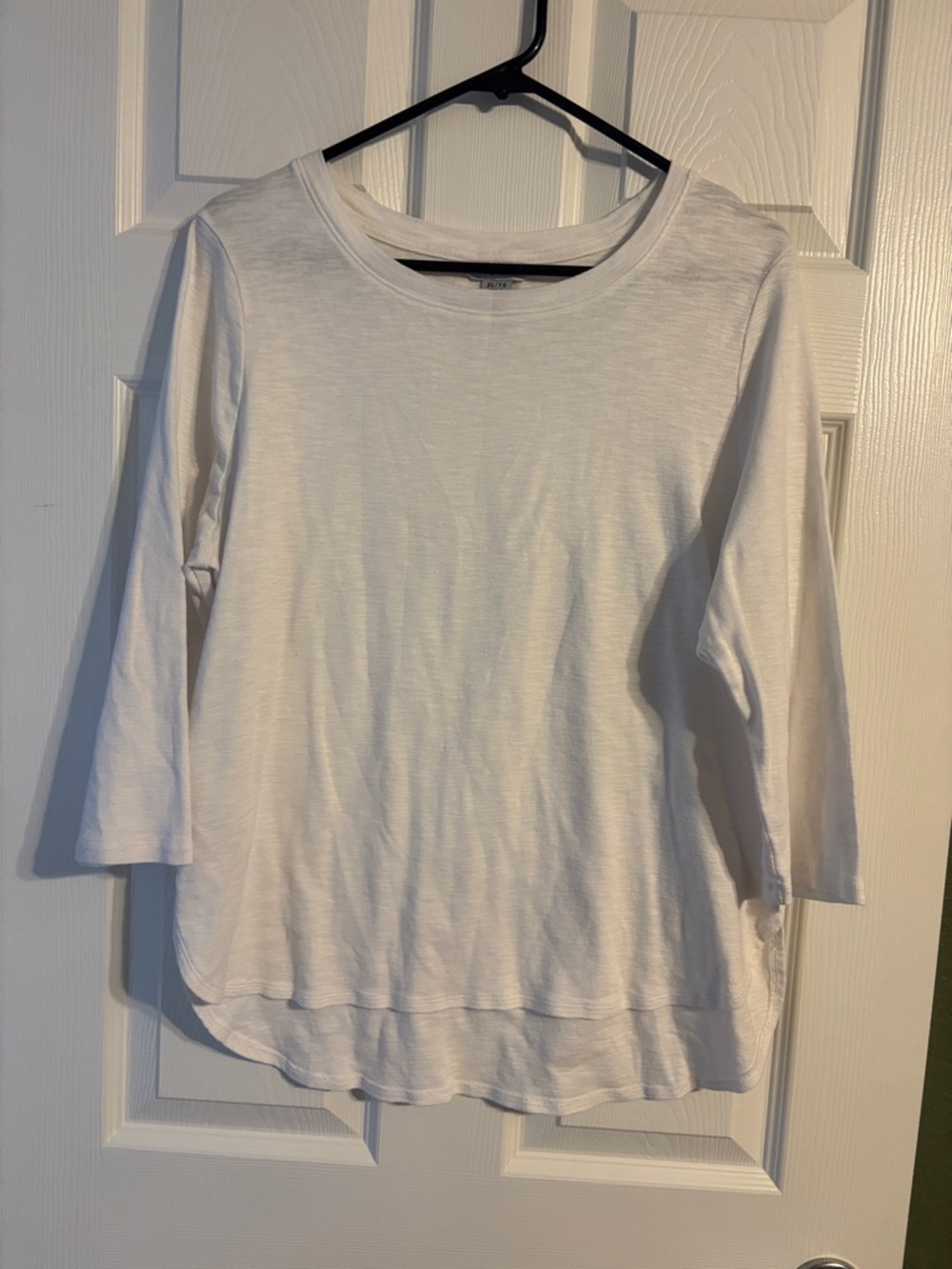 Tommy Bahama White 3/4 Sleeve Crewneck Top